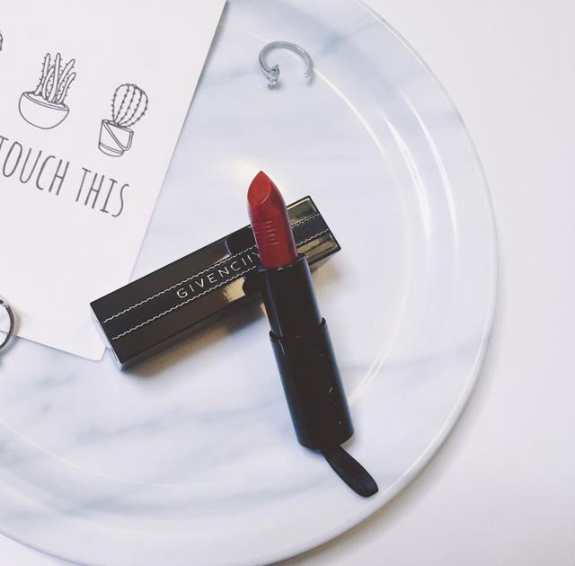 纪梵希禁忌之吻n25哪个季节,纪梵希禁忌之吻大理石