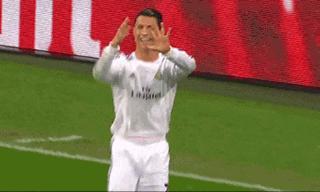 盘点c罗足球场上的高燃瞬间,足球运动员致敬c罗的庆祝动作