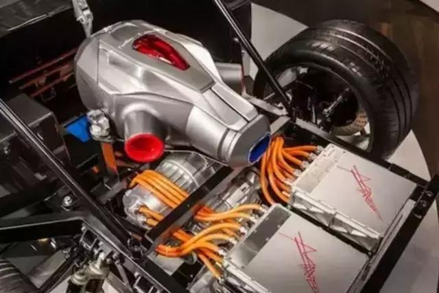 你还记得以前的小轿车吗,比亚迪当年第一款跑车