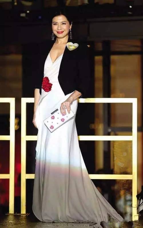 小八｜那些钟楚红爱过的花和包