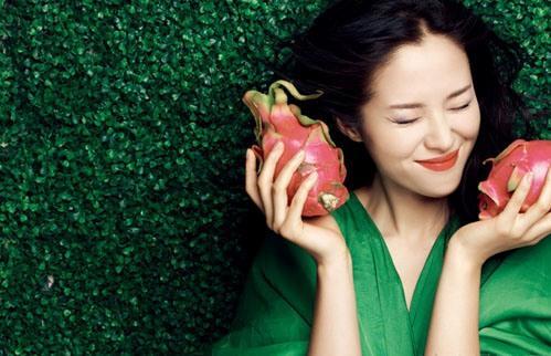 江一燕端庄优雅轻松驾驭各种风格,江一燕和舒淇照片