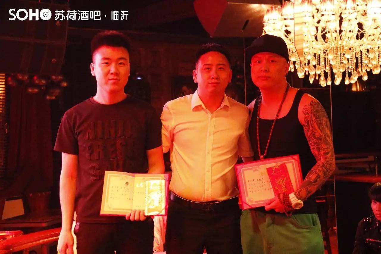 酒吧服务员培训及服务课程,夜场酒吧服务员培训学习资料