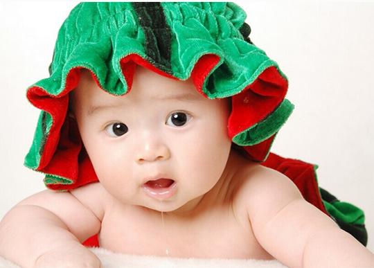 宝宝长牙总是流口水怎么办,宝宝爱流口水真的正常吗