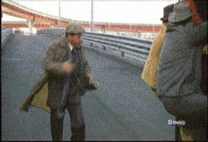 被蜜蜂蛰是什么感觉,被蜜蜂蛰了一下发现是触电的感觉