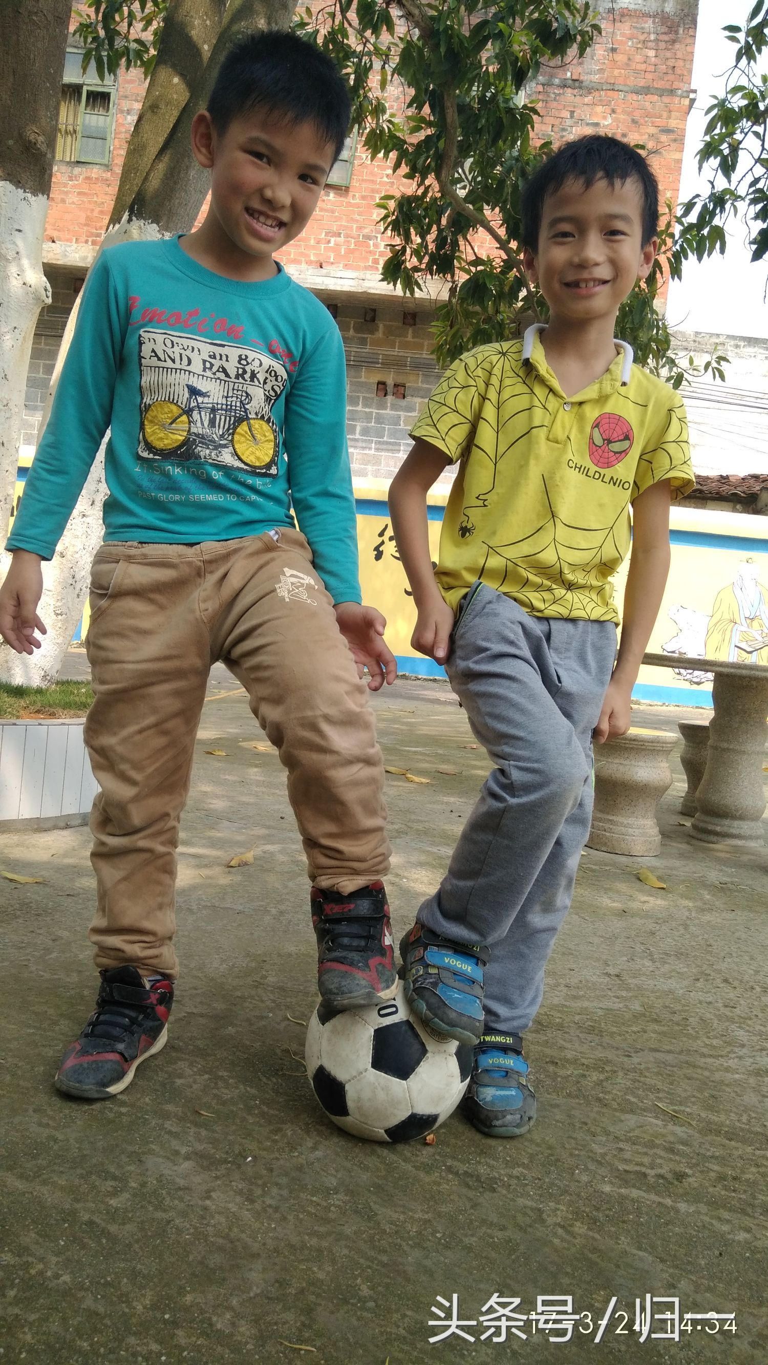 乒乓球足球篮球羽毛球哪个最难,足球篮球谁是世界第一运动