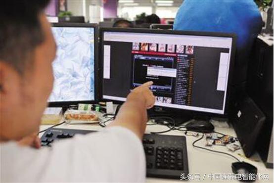 攀升电脑蓝屏死机怎么回事,电脑总是收集错误信息后蓝屏死机