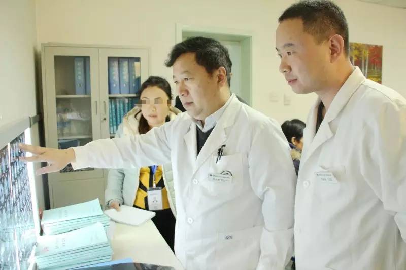 医院专家携手签约服务居民,京津冀医学合作中心