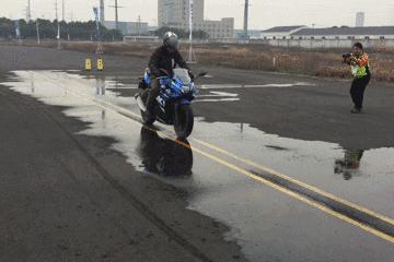 铃木gsx250abs和不带abs的区别,豪爵铃木gsx250有abs吗