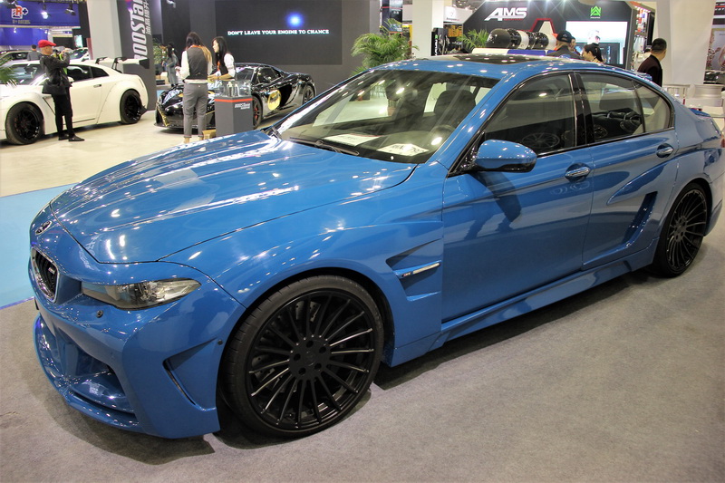 豪车美女大牌改件齐聚MesAuto展台