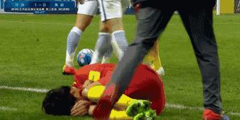 12强赛国足首胜,12强赛首战国足0:3输澳大利亚