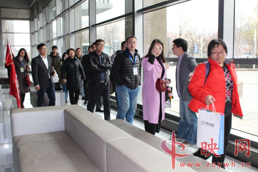 全国各高校老师和企业家们共赴北京威爱教育-HTCVIVE公司参观虚拟现实研究中心地