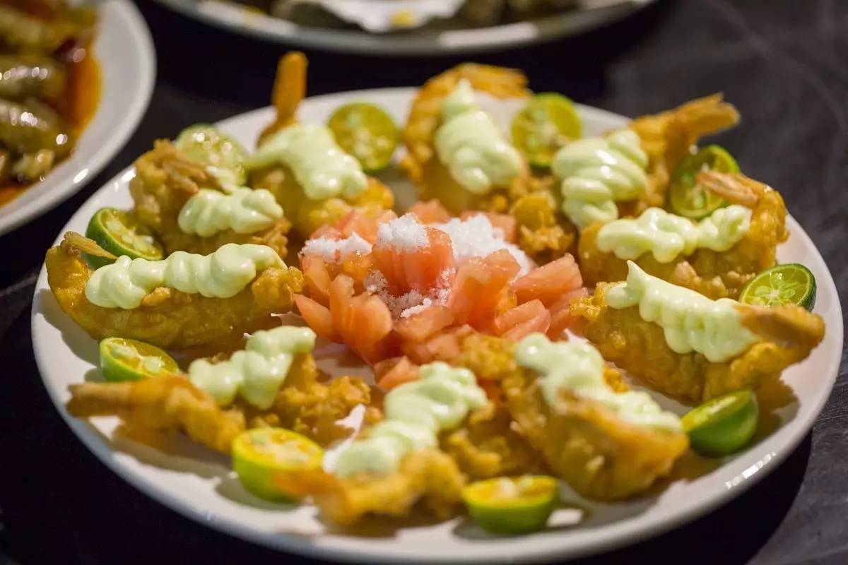 大连海洋馆搬运动物,大连空运的海鲜