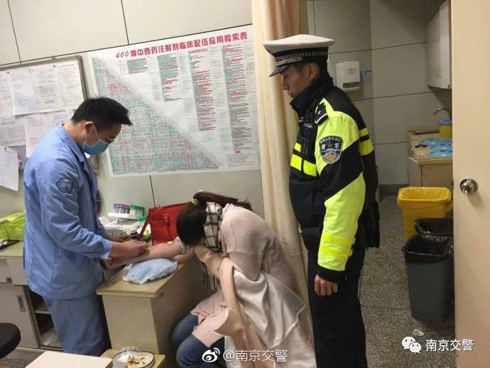 「本地新闻」男子因驾校不打折，竟做出如此任性的事……