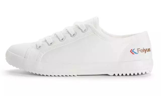 好看的小白鞋应该怎么买,如何买一双便宜又好穿的小白鞋