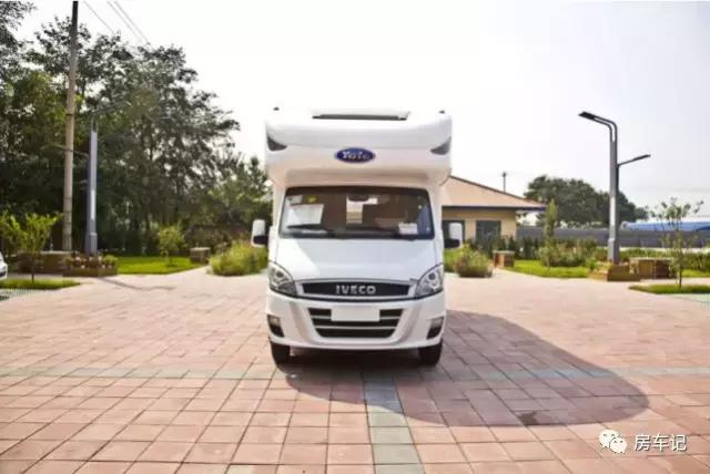轻卡房车对比c型房车,大通房车c型单拓展房车