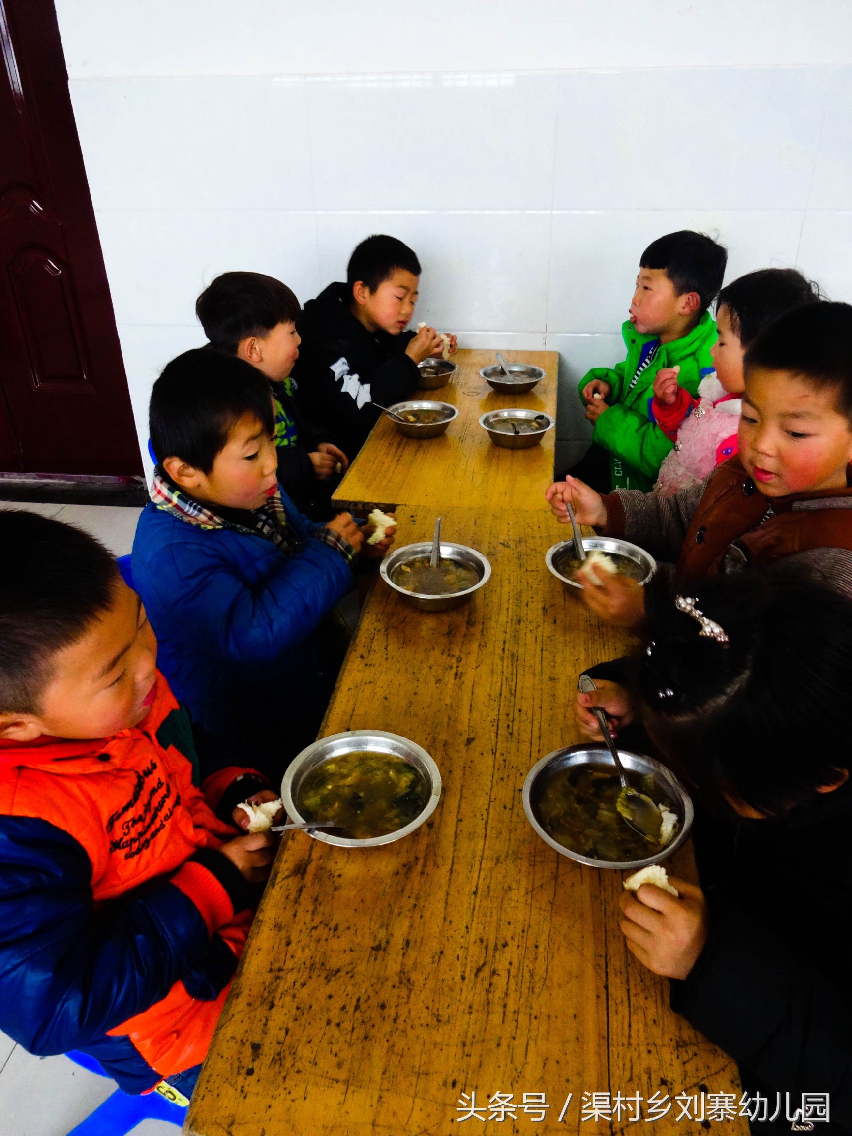 孩子每天在刘寨幼儿园吃什么呢？·孩子成长日记第二期