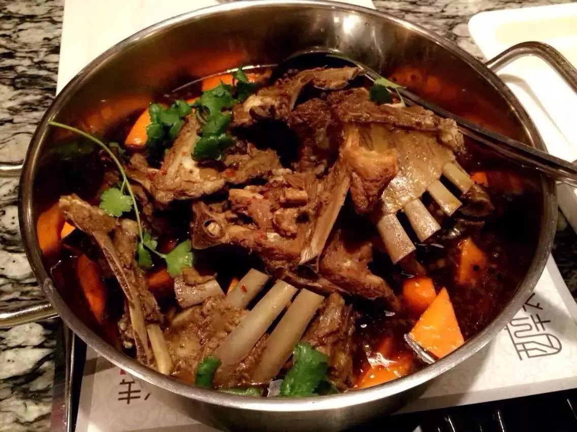 直男别再傻傻叫女朋友多喝热水了,直男们别再回复多喝热水