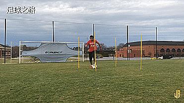 足球如何提高球员带球节奏变化,怎么训练带球的耐力和爆发力