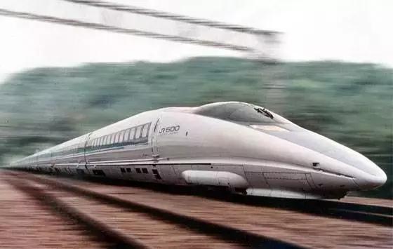 日本的高铁列车的样子,日本的高铁