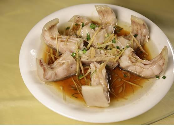 吃鲟鱼、泡温泉、赏美景、玩陶艺···完美周末就这么简单！