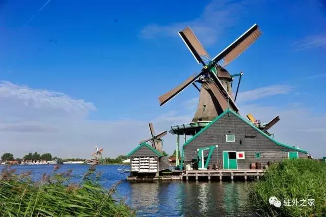 这个单身姑娘一个人一台车一年行走二十多个国家