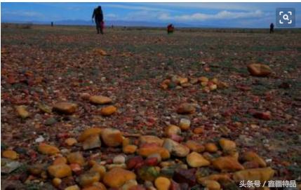 新疆戈壁海蓝宝石一克拉多少钱,新疆阿勒泰戈壁海蓝宝石原石