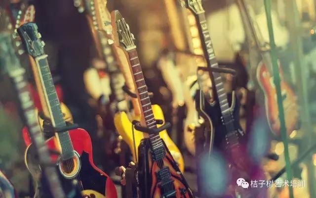 行走江湖你需要一把好“刀”——吉他挑选