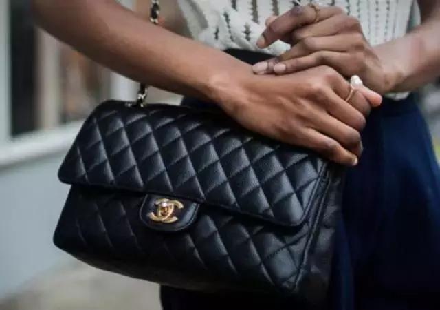 朋友圈装逼回怼,朋友圈装逼失败行为