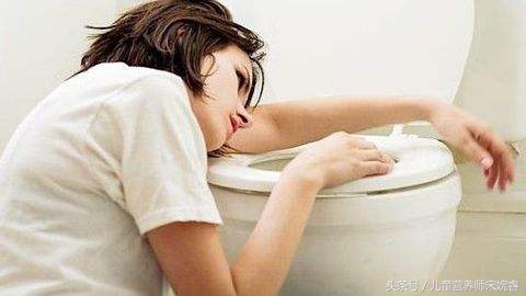孕吐不吃饭对宝宝有影响吗,怀孕孕吐严重能不吃主食吗