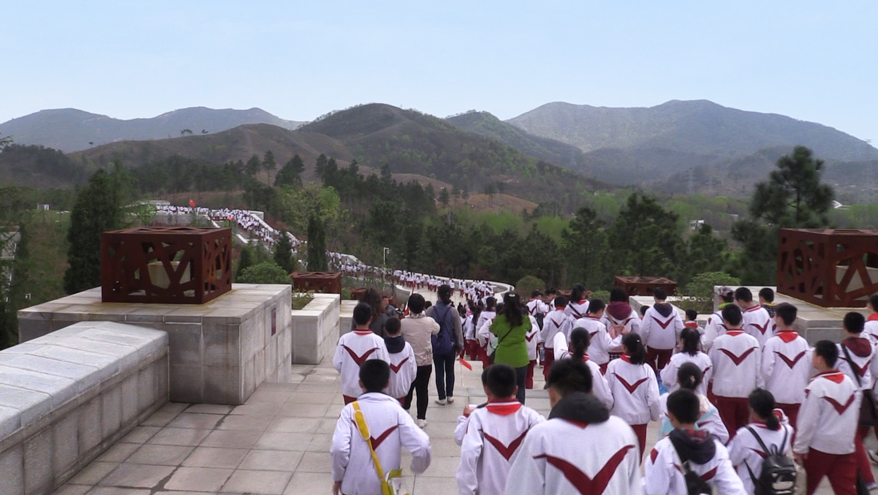 安庆革命先烈事迹,学校缅怀革命先烈新闻报道