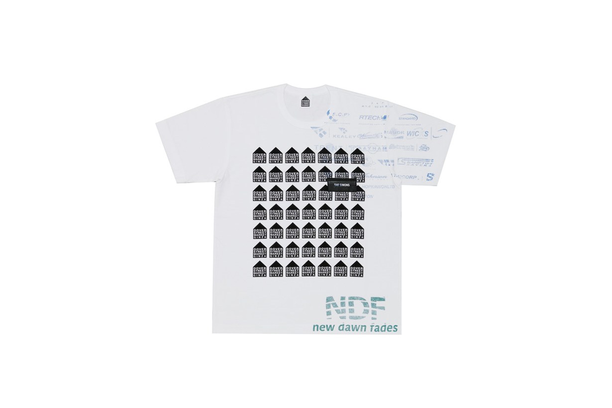 川久保玲穿搭风格,川久保玲的衣服为什么这么贵