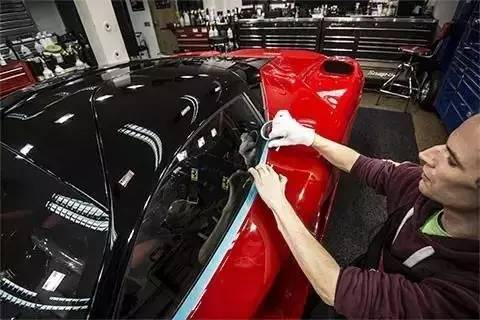 就算你月薪5万又怎样，在这儿也只够洗次车