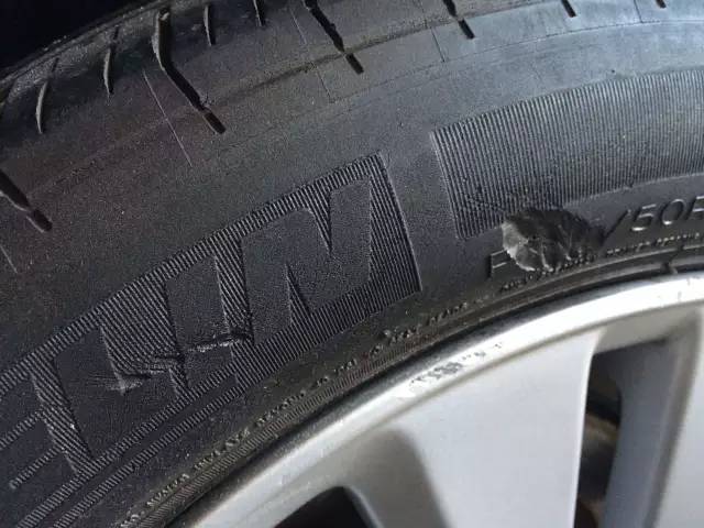 轿车慢撒气是什么原因,汽车慢撒气怎么解决