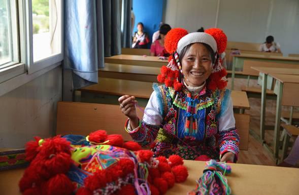 浜戝崡绾㈡渤娉歌タ缇庡コ,浜戝崡娉歌タ鍘跨編濂虫紓浜悧