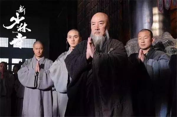 12岁武术冠军李连杰,李连杰和吴京在哪学的武术