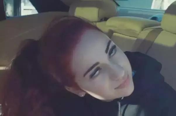 13岁，她从妈妈口里的“小甜心”变成了“bitch”