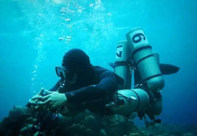 潜水导致耳朵疼是怎么回事,潜水怎么克服耳朵疼