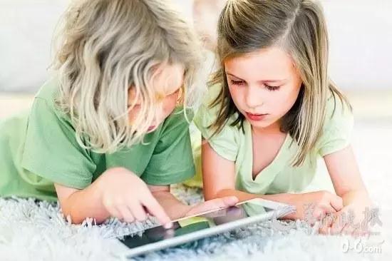 怎样正确引导孩子的嫉妒心,如何消除孩子嫉妒心理