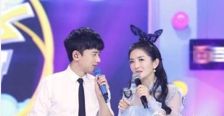 秀恩爱方式千千万！而只有一种爱叫有谢娜的地方就没有张杰的正脸