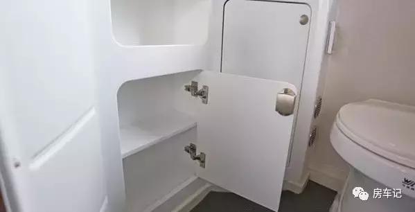 凯伦宾威大通c型房车评测,福特新世代凯伦宾威b型房车