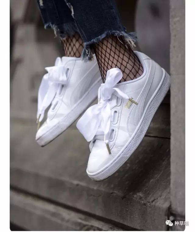 一双鞋柜里必不可少的百搭小白鞋,最美最实用的鞋柜