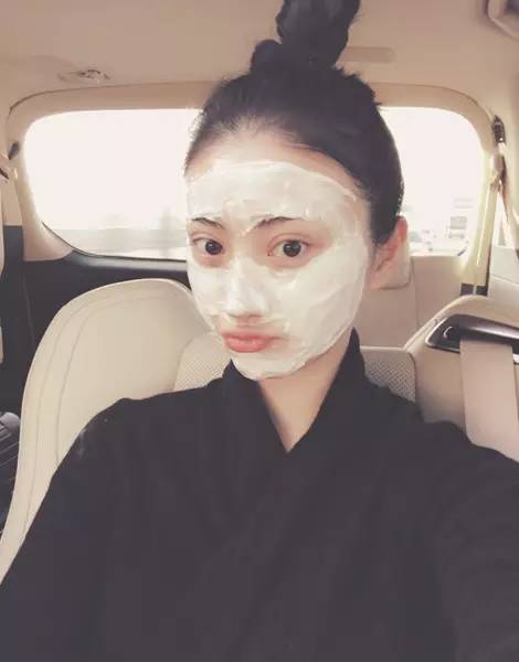 景甜皮肤屏障修护保湿,美容做什么护理可以提亮皮肤