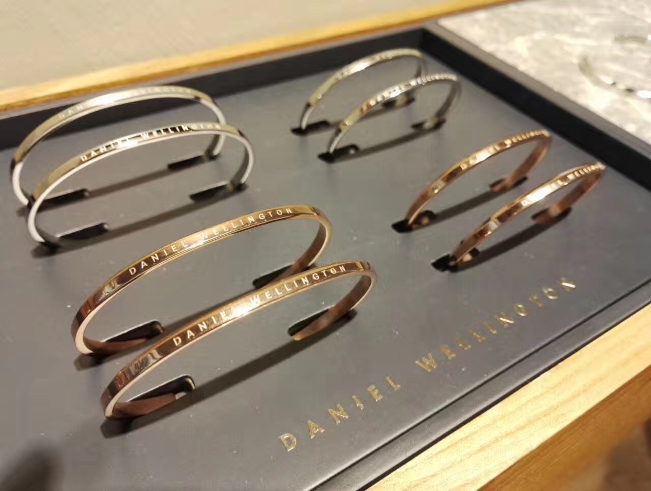 格拉夫巴塞尔钟表展,巴塞尔国际钟表展台