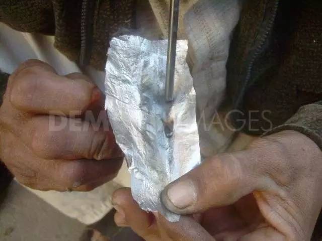 禁毒不要让毒品毁了家,禁毒期间拒毒人人有责