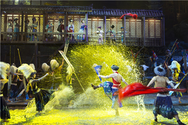 边城视频讲解,边城演出实景