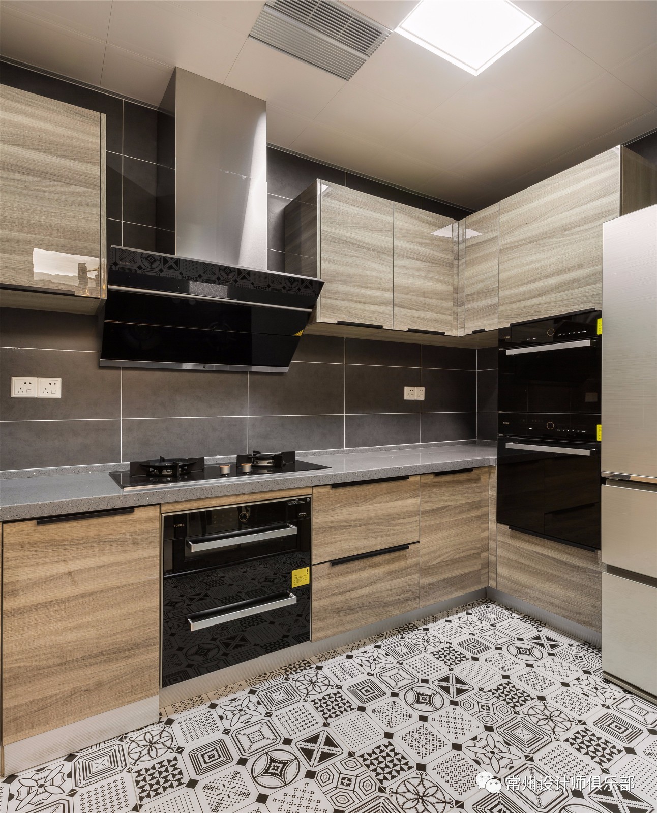 当简约遇到新中式,当简约遇上公仔