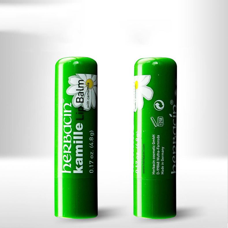 口唇干燥起皮唇膏有用吗,双唇起皮怎么办