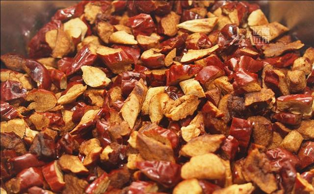 白醋这样喝七天瘦十斤,白醋加什么抗衰老效果好