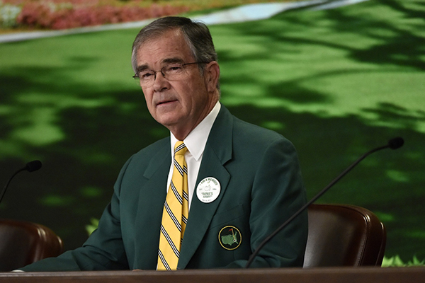 大师赛纪念球杆2024,大师赛使命召唤颁奖