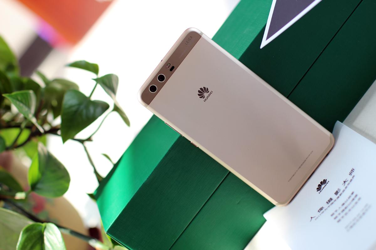 华为p10钻雕金版好看吗,华为p10plus金镶钻版